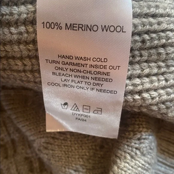 NWOT Quince Australian Merino Wool Cable Sweater Vest size M - Picture 8 of 10